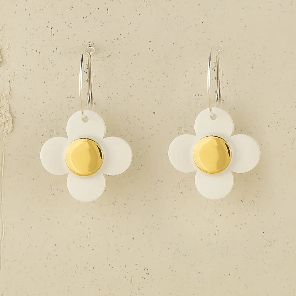 Flower Earrings White