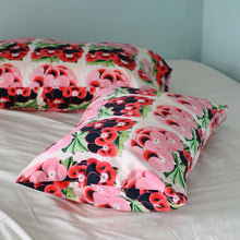 Load image into Gallery viewer, Blossomy Pillowcase Set