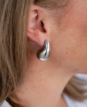 Load image into Gallery viewer, Silver Drop Earrings