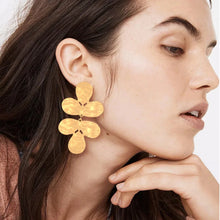 Load image into Gallery viewer, Gold Clover Drop Earrings