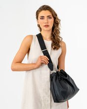 Load image into Gallery viewer, Montague Tote Black