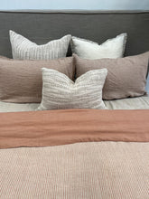 Load image into Gallery viewer, Sandstone Stripe Linen Pillowcase Set