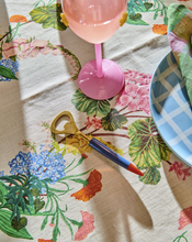 Load image into Gallery viewer, Bouquet Beauty Linen Tablecloth