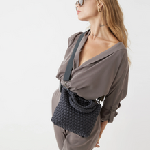 Load image into Gallery viewer, Lupe Crossbody Charcoal