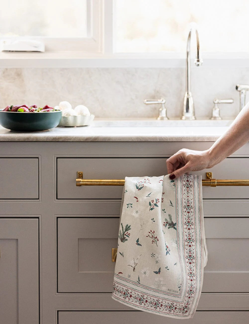 Heirloom Christmas Holly Linen Tea Towel
