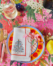 Load image into Gallery viewer, Bush Christmas Round Linen Tablecloth