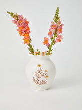 Load image into Gallery viewer, Blossom Squat Mustard Vase