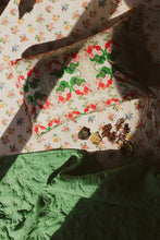 Load image into Gallery viewer, Pelargonium Pillowcase Set