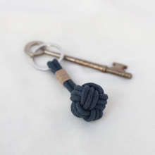 Load image into Gallery viewer, Nautical Knot Keyring